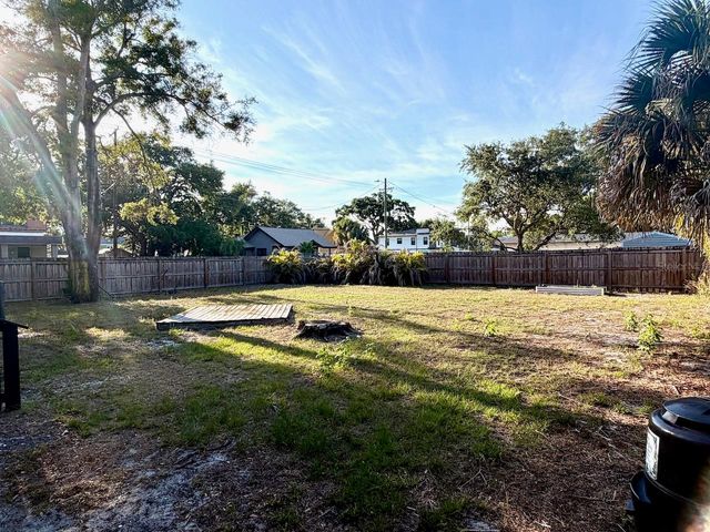 419 W PARK AVENUE, Tampa, FL 33602