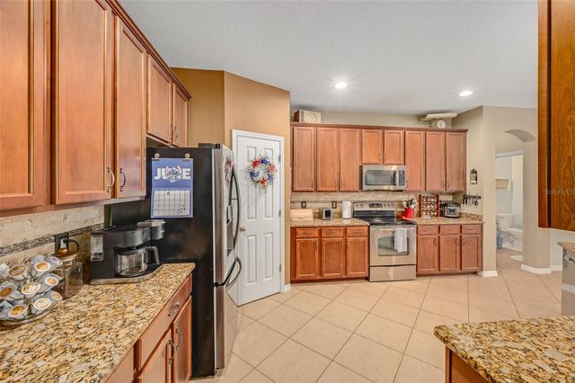 2711 CYPRESS TREE TRAIL, St Cloud, FL 34772