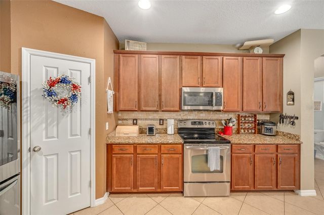 2711 CYPRESS TREE TRAIL, St Cloud, FL 34772