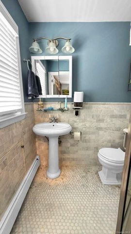 16 Kingsley Road, Huntington, NY 11743