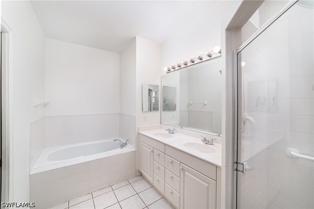 8092 Sanctuary DR 1, Naples, FL 34104