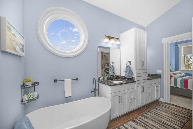 21373 Sail Bay Drive, Cassopolis, MI 49031