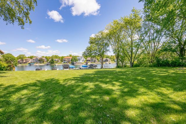 21373 Sail Bay Drive, Cassopolis, MI 49031