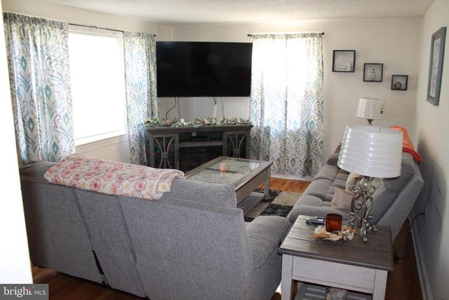 117 W OATES AVE, Winchester, VA 22601