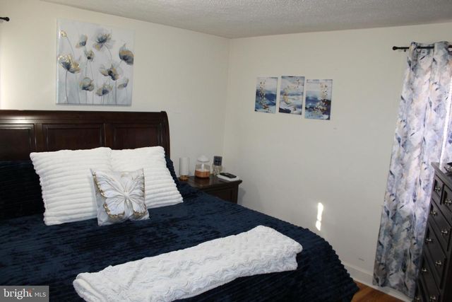 117 W OATES AVE, Winchester, VA 22601