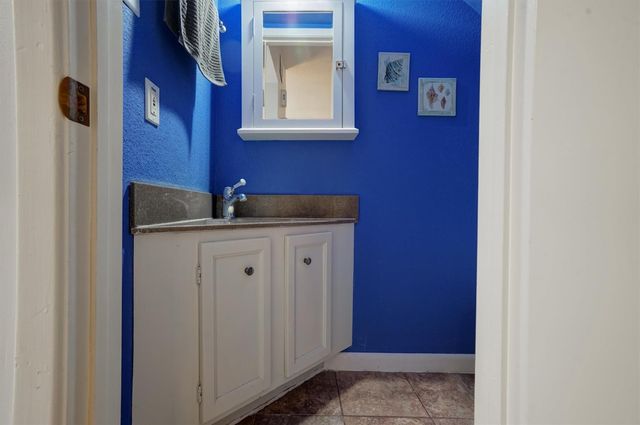 2601 Augusta Drive 26, Houston, TX 77057