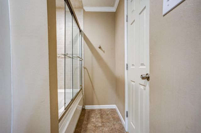 2601 Augusta Drive 26, Houston, TX 77057