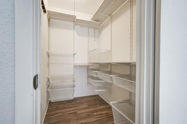 2601 Augusta Drive 26, Houston, TX 77057