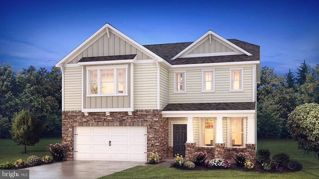 104 WINDING RD, Forks Township, PA 18040