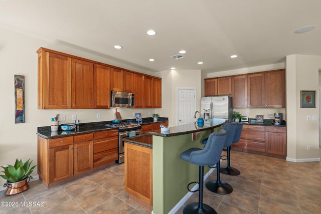 2292 E Skywalker Way, Green Valley, AZ 85614