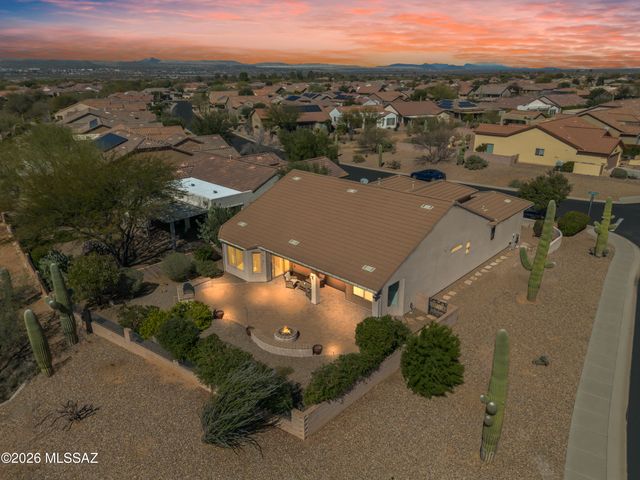 2292 E Skywalker Way, Green Valley, AZ 85614