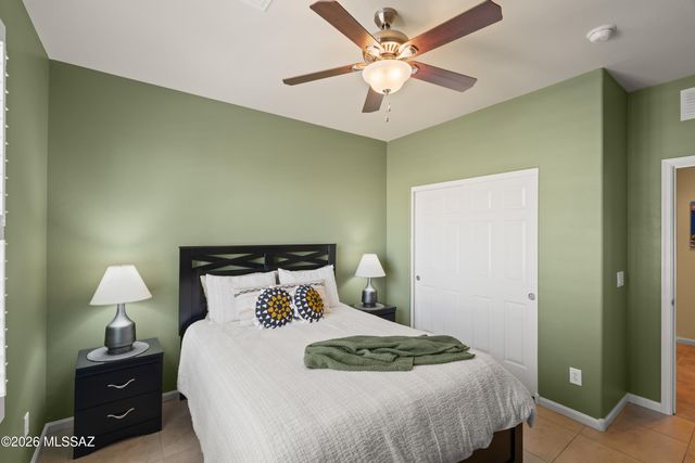 2292 E Skywalker Way, Green Valley, AZ 85614