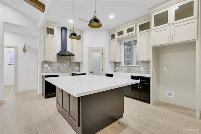 6805 Athena Avenue, Edinburg, TX 78542