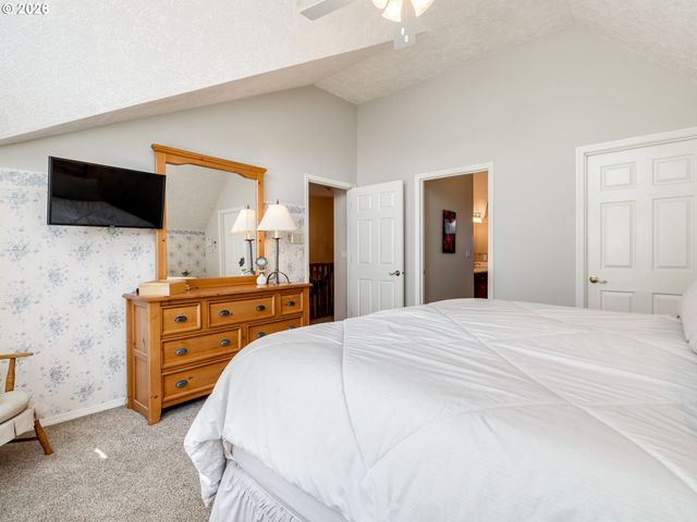 2145 Nw CHRYSTAL Dr, Mc Minnville, OR 97128