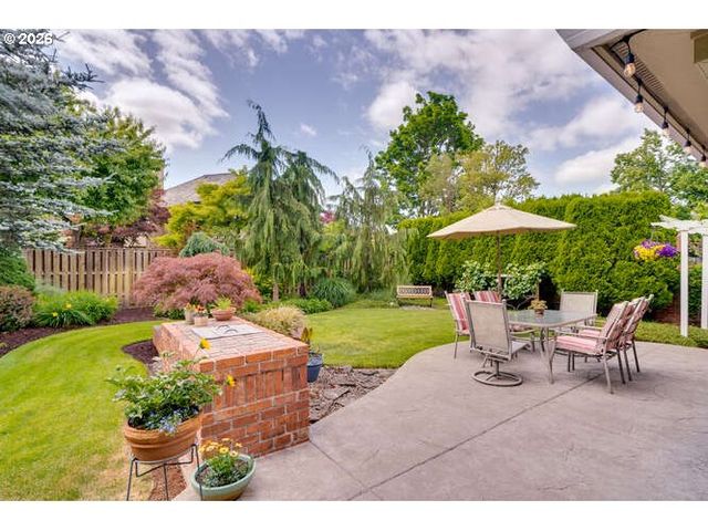 2145 Nw CHRYSTAL Dr, Mc Minnville, OR 97128