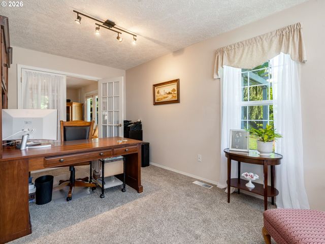 2145 Nw CHRYSTAL Dr, Mc Minnville, OR 97128