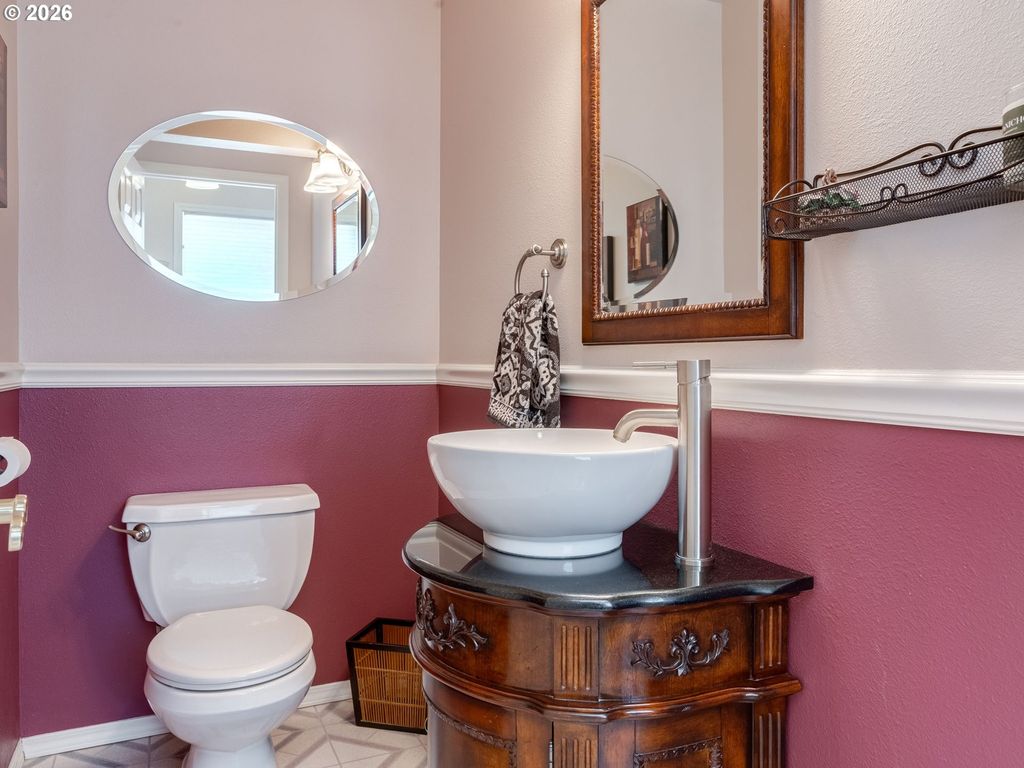 Image 26 of property listing at 2145 Nw CHRYSTAL Dr, Mc Minnville, OR 97128