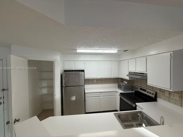 2550 SW 18th Ter 1807, Fort Lauderdale, FL 33315