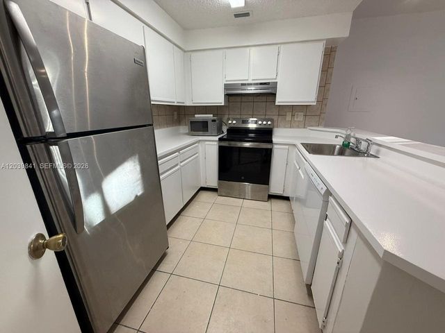2550 SW 18th Ter 1807, Fort Lauderdale, FL 33315
