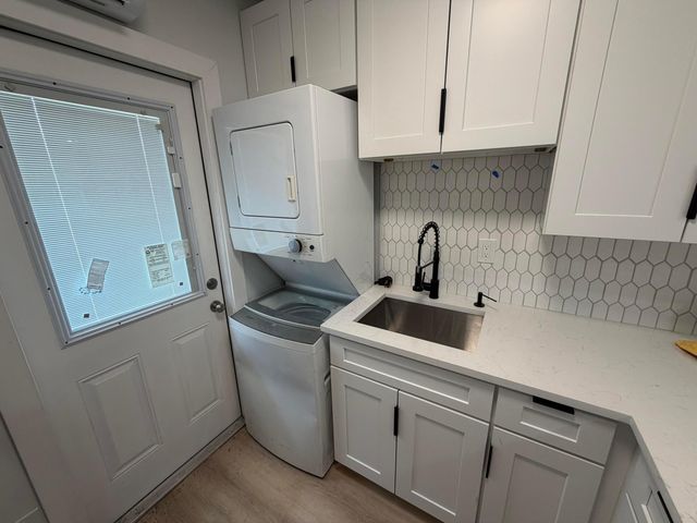 1077 NE 34th Street 2, Oakland Park, FL 33334