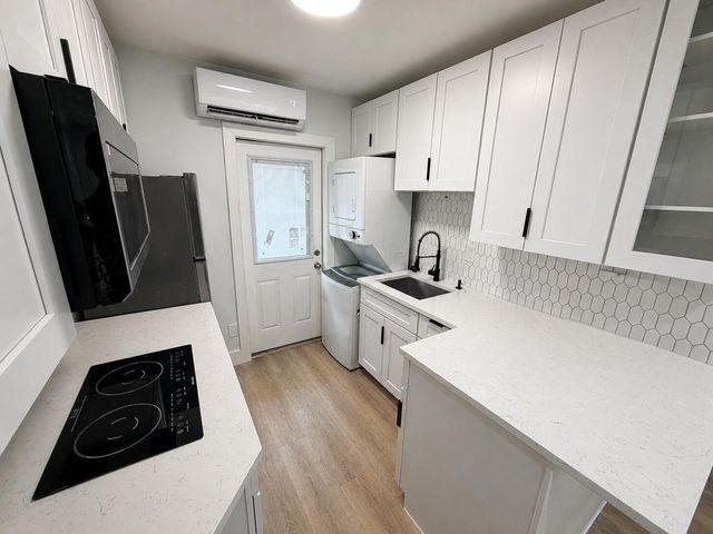 1077 NE 34th Street 2, Oakland Park, FL 33334