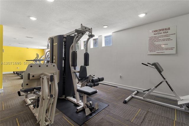 6276 NW 186th ST 305, Hialeah, FL 33015