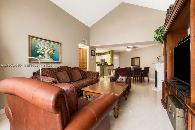 6276 NW 186th ST 305, Hialeah, FL 33015