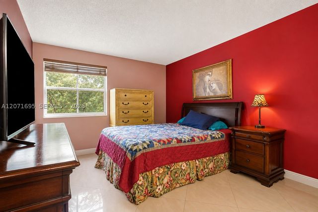 6276 NW 186th ST 305, Hialeah, FL 33015