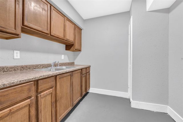 3802 Dabney 11, Houston, TX 77026
