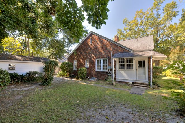 15 Warren Court, Sumter, SC 29150