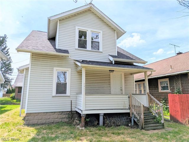 864 10th Street NE, Massillon, OH 44646