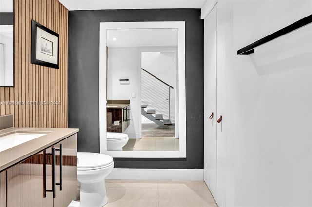 690 SW 1st Ct 1716, Miami, FL 33130