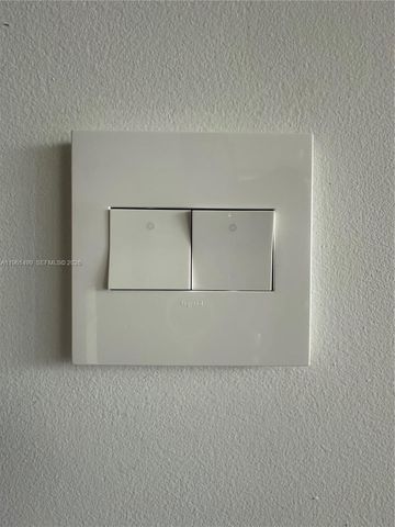 690 SW 1st Ct 1716, Miami, FL 33130