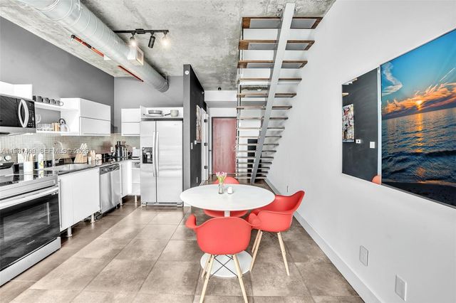 690 SW 1st Ct 1716, Miami, FL 33130