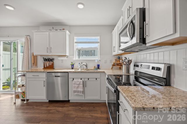 83 Malcolm Court, Candler, NC 28715