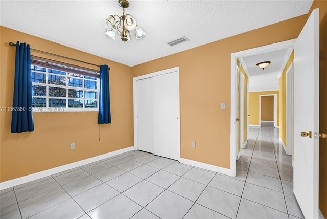 6140 SW 109th Ave, Miami, FL 33173