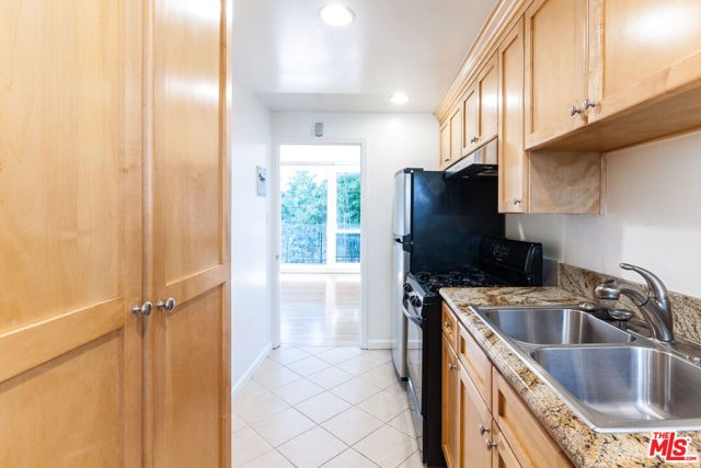1155 N Clark Street 1, West Hollywood, CA 90069