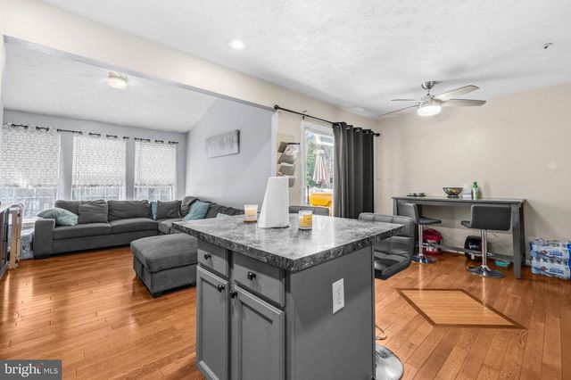 220 FOXTREE DR, Glen Burnie, MD 21061