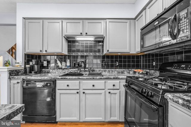 220 FOXTREE DR, Glen Burnie, MD 21061