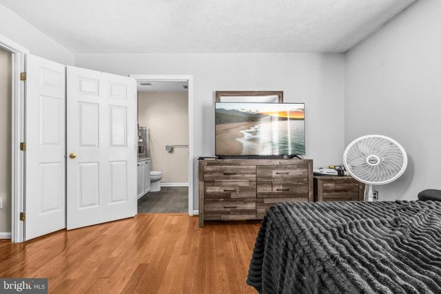 220 FOXTREE DR, Glen Burnie, MD 21061