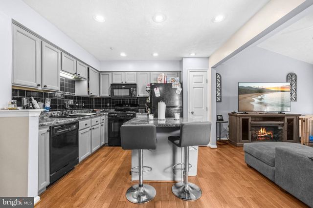 220 FOXTREE DR, Glen Burnie, MD 21061