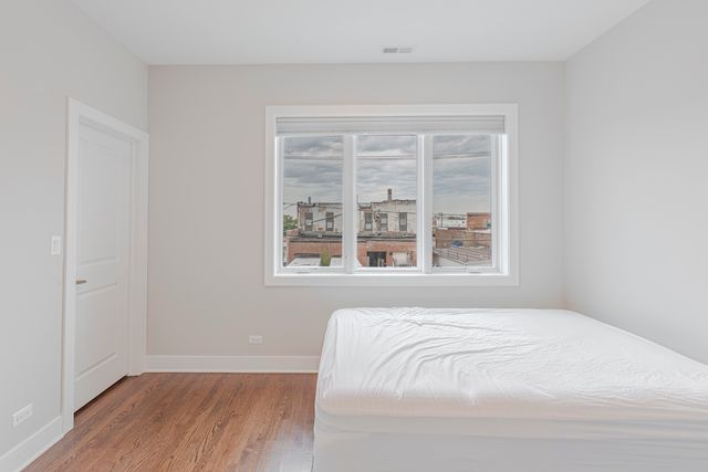 3832 S Emerald Avenue, Chicago, IL 60609