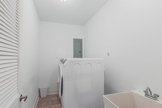 3832 S Emerald Avenue, Chicago, IL 60609