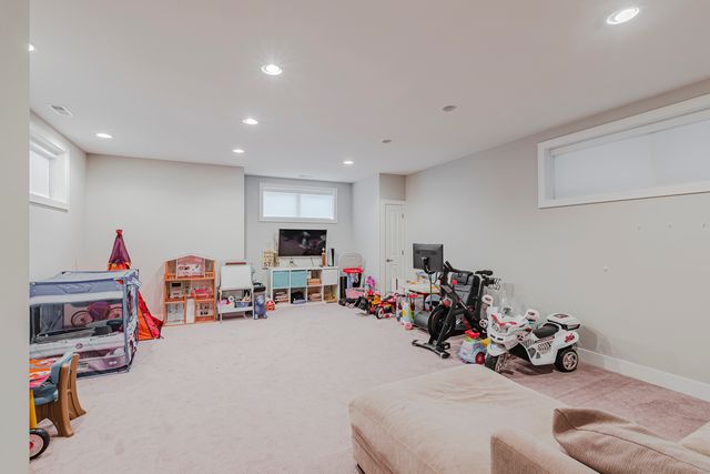 3832 S Emerald Avenue, Chicago, IL 60609