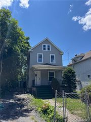 925 Grove Avenue, Niagara Falls, NY 14305