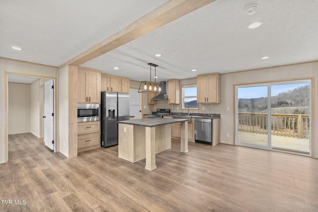 1111 Stanley Valley Road, Rogersville, TN 37857