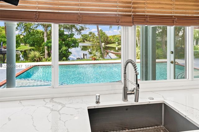 511 NW 104th Ave, Plantation, FL 33324