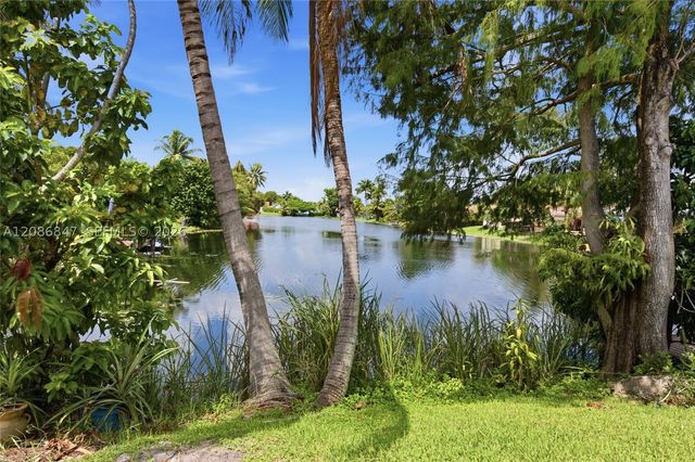 511 NW 104th Ave, Plantation, FL 33324