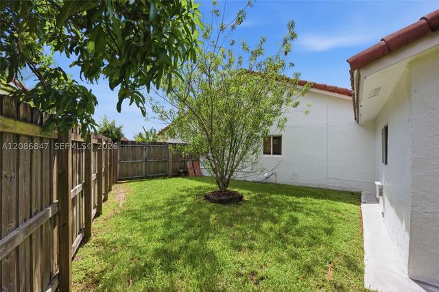 511 NW 104th Ave, Plantation, FL 33324