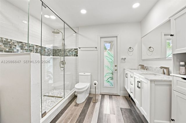 511 NW 104th Ave, Plantation, FL 33324